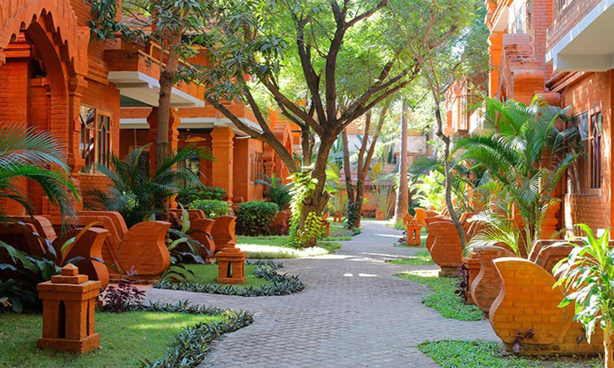 Ananta Bagan Nyaung-U Exterior foto